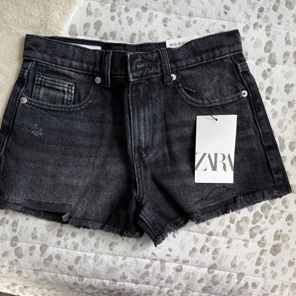 ZARA Black Raw-Hem Denim Shorts
